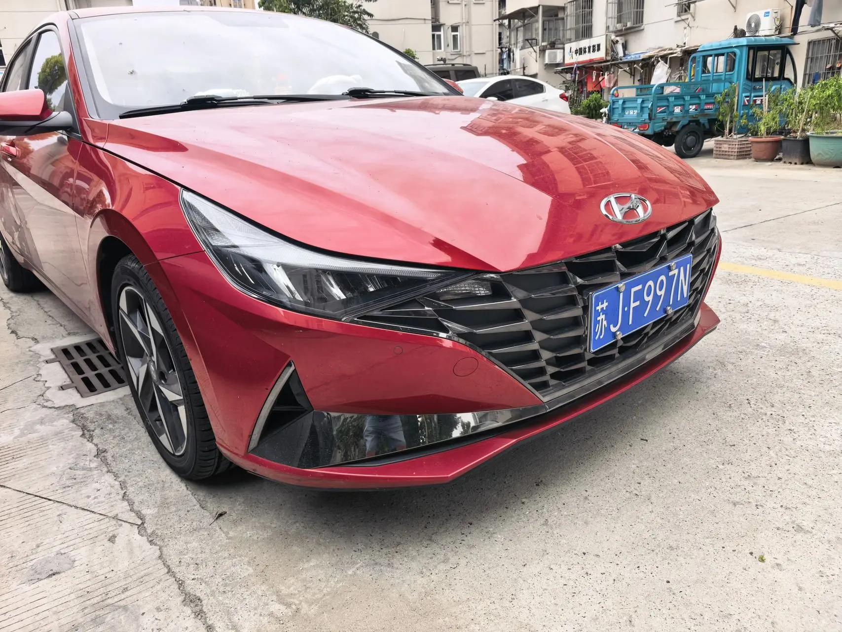 Hyundai Elantra